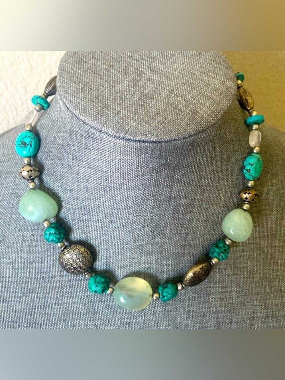 5/$10❤️❤️❤️Vintage 90s Artisan Baubles Necklace Glass & Faux Stones